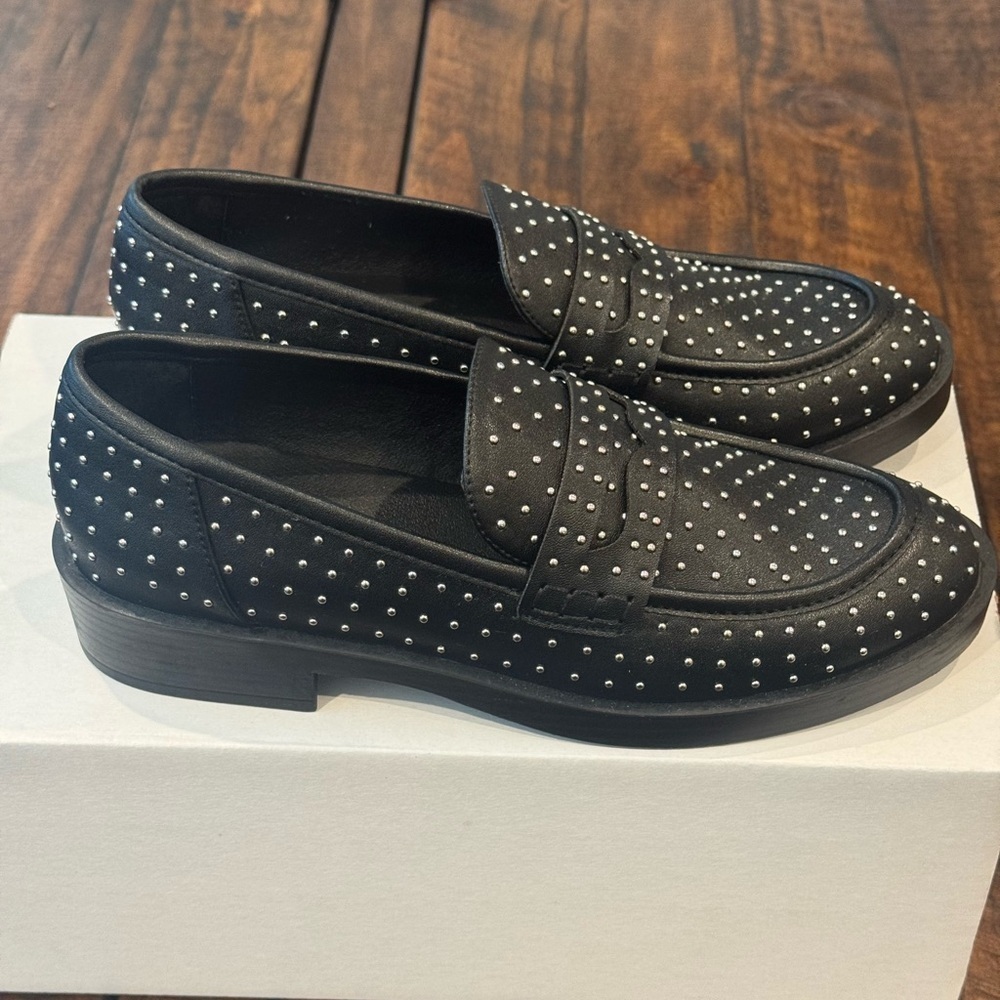 Chinese Laundry Paxx Studded Loafer